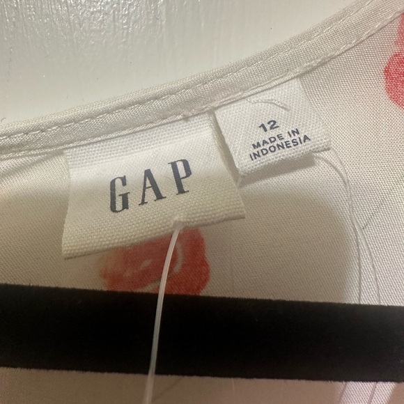 GAP White and Red Flutter Sleeve Sundress - Picture 4 of 9